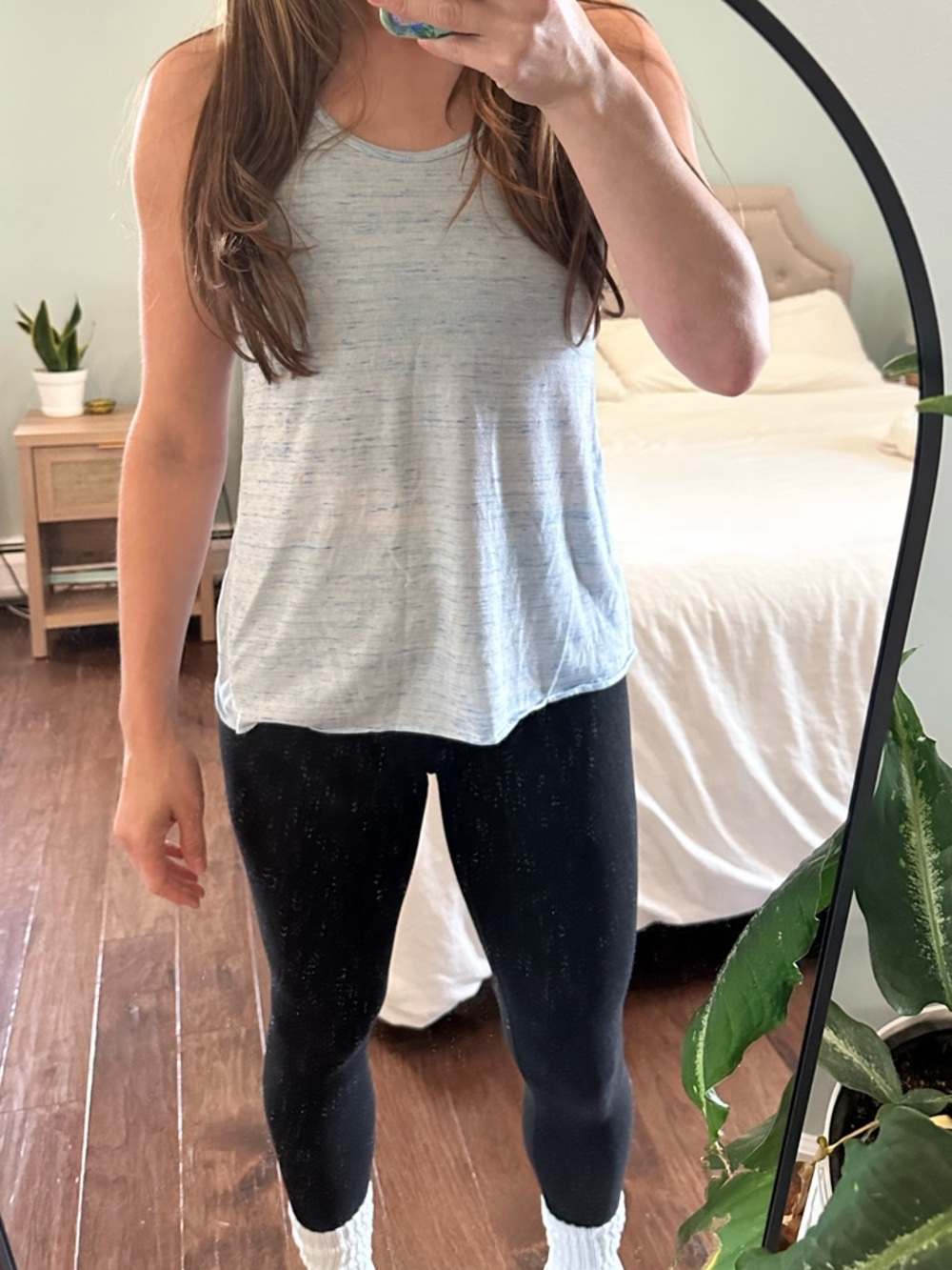 ✨3/$15✨ Gildan Blue White Tank M | Soft Lightweight Casual Basic Summer Top